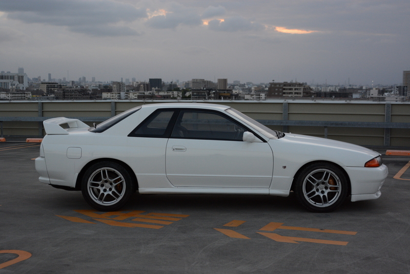 GT-R32 in white! 