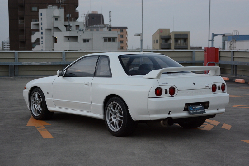 GT-R32 in white! 