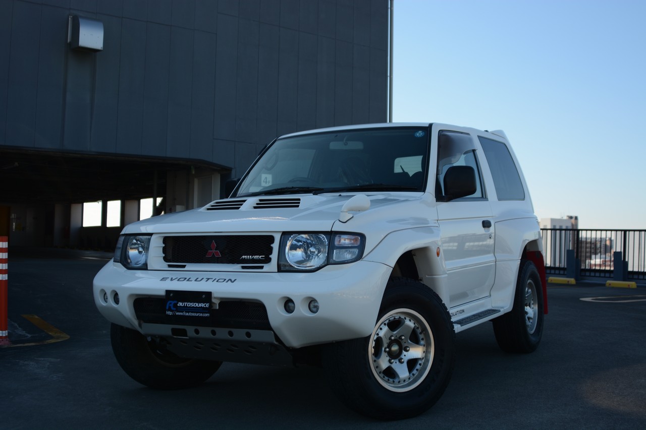 Ultra-Rare 5spd manual Mitsubishi Pajero Evolution!