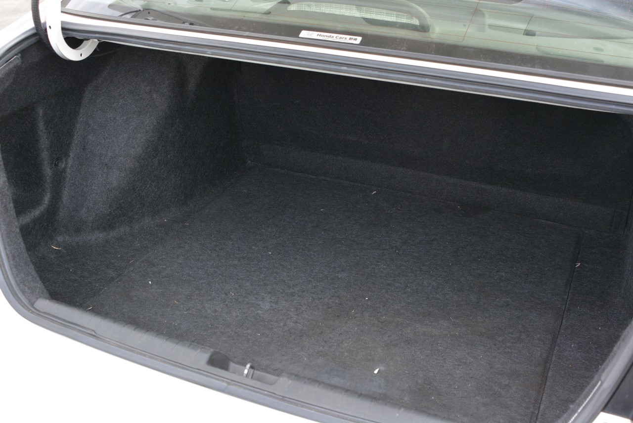 FD2 Civic Type R in Championship White!