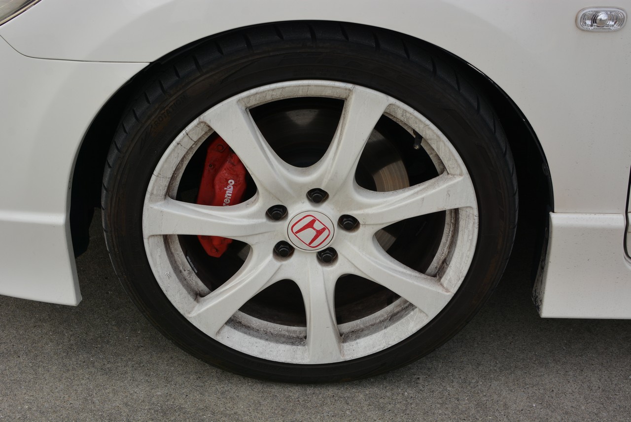 FD2 Civic Type R in Championship White!