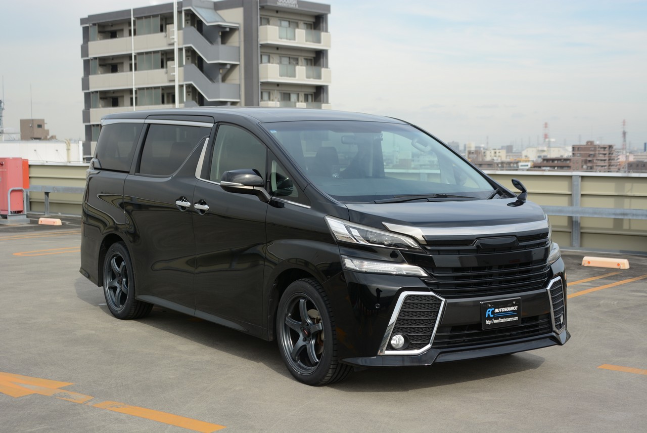 2.5L Toyota Vellfire 7-seater people mover!