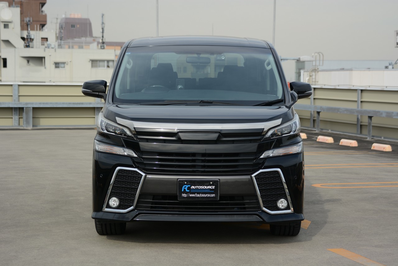 2.5L Toyota Vellfire 7-seater people mover!