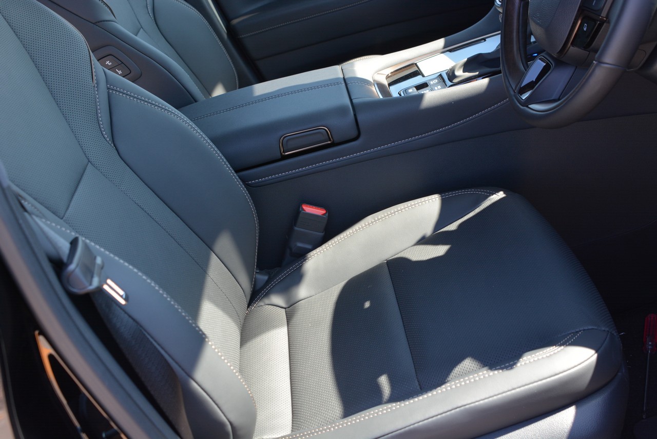 Toyota 40 series New Alphard Hybrid