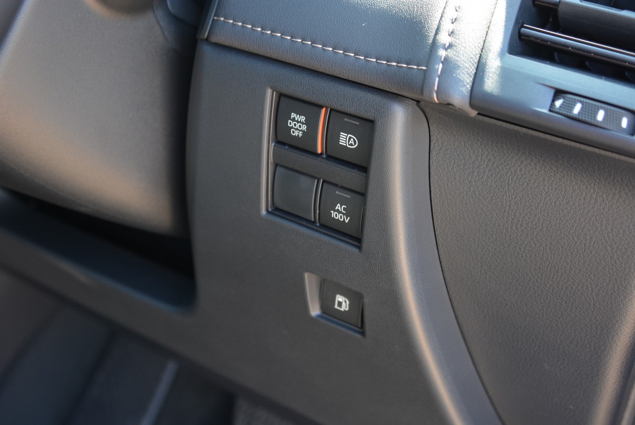 Toyota 40 series New Alphard Hybrid