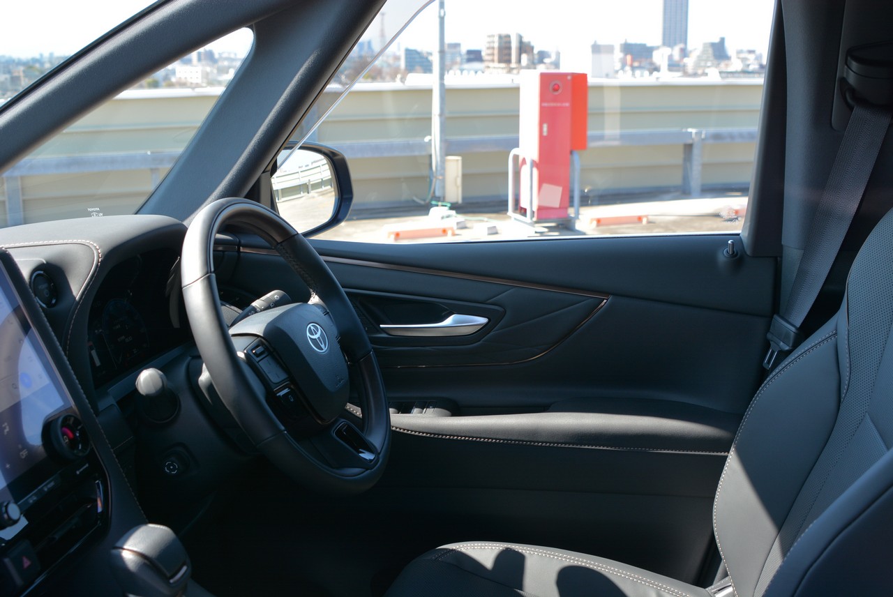 Toyota 40 series New Alphard Hybrid