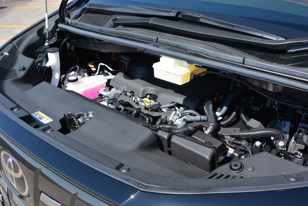 Toyota 40 series New Alphard Hybrid