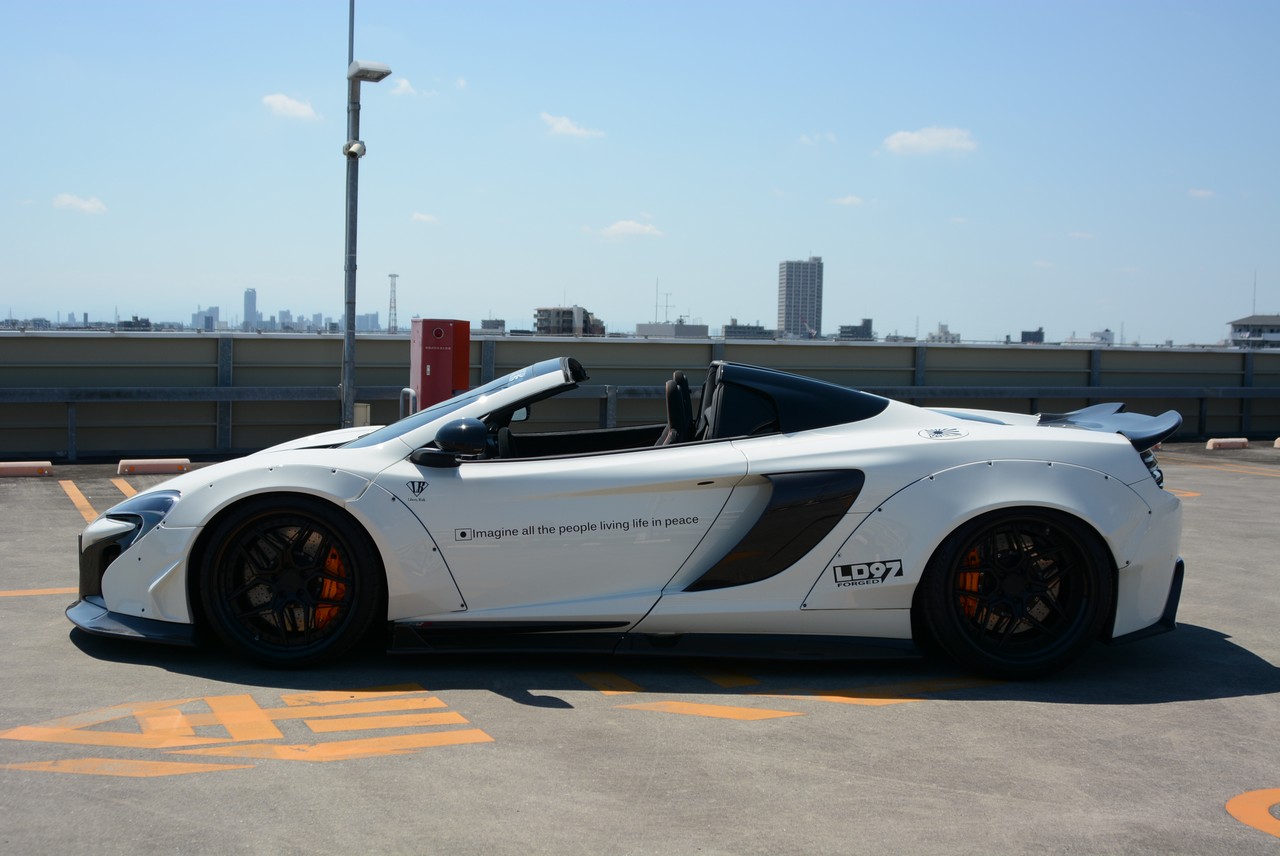 McLaren 650S Spider with Liberty Walk Widebody kit! Carbon Ceramic Brakes! Front Lifting system!