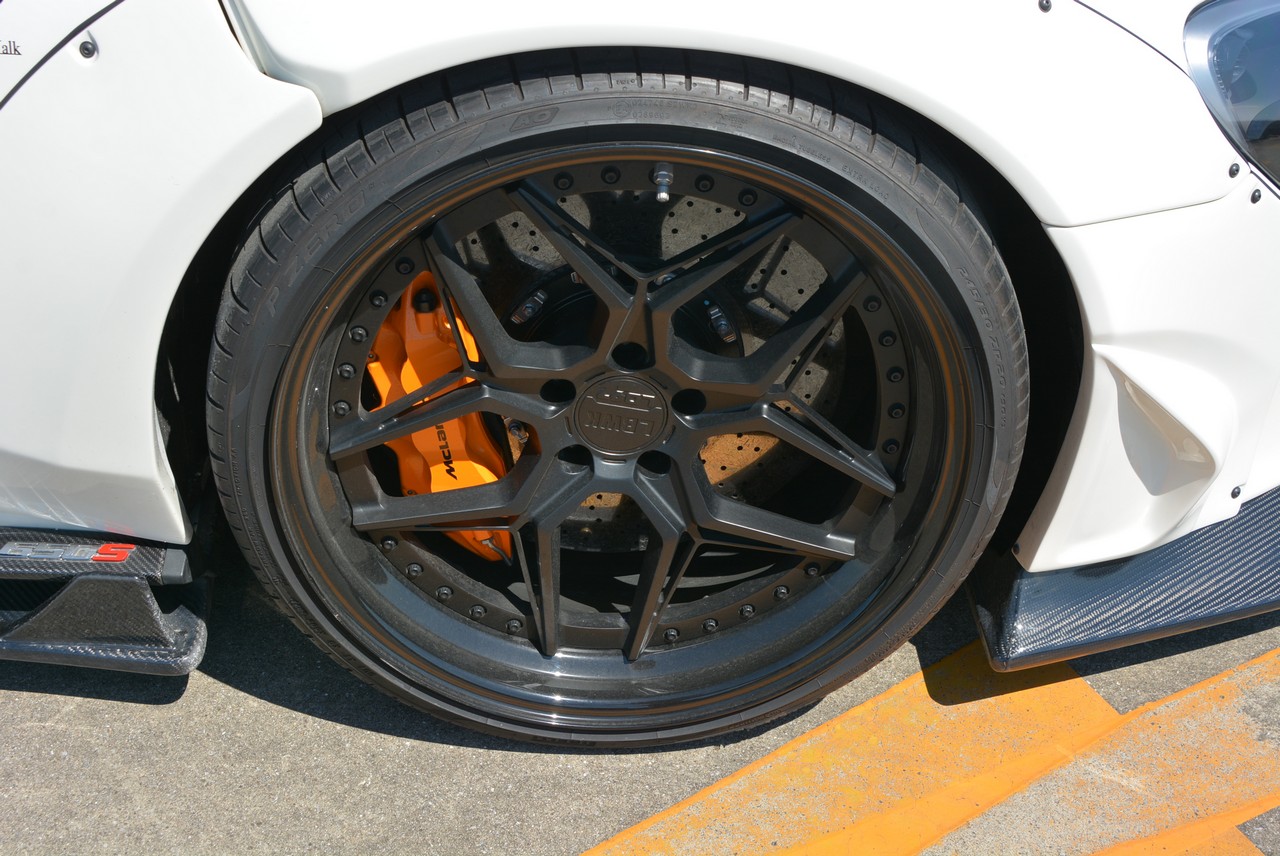 McLaren 650S Spider with Liberty Walk Widebody kit! Carbon Ceramic Brakes! Front Lifting system!